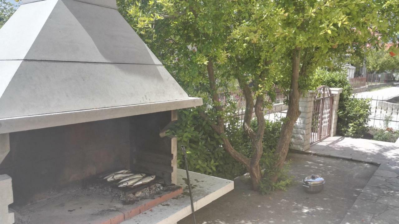 Apartmani Ljubica Kastela Luaran gambar